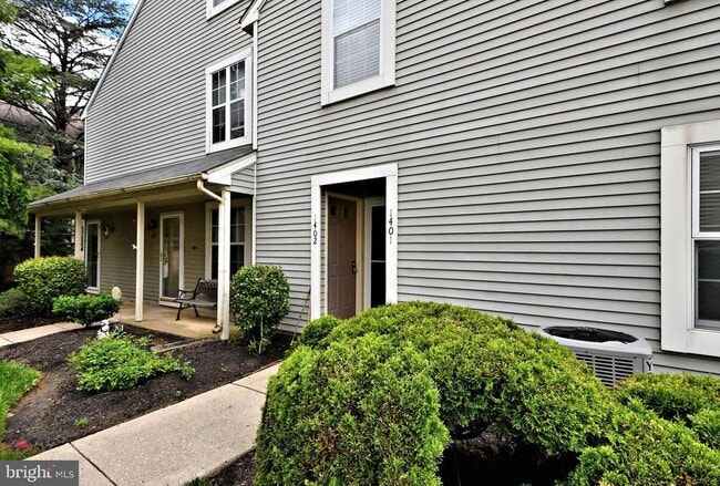 Building Photo - 1401 Society Pl