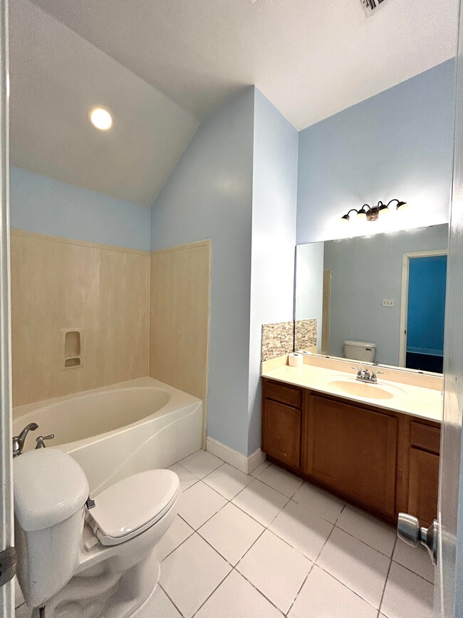 Photo - 2441 Hebert Dr