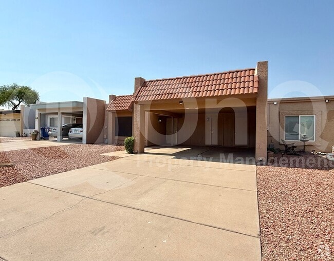 Building Photo - 744 W Oxford Dr Rental