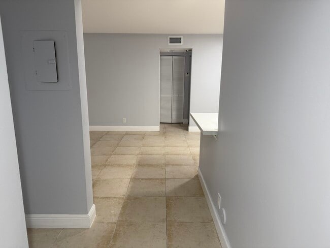 Photo - 5760 Rock Island Rd Unit 309