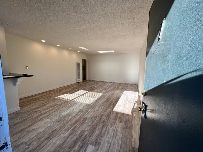 Photo - 12727 Matteson Ave Unidad 7