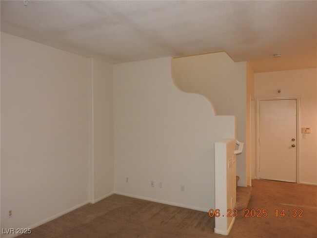 Photo - 707 W Sea Harbor Ct