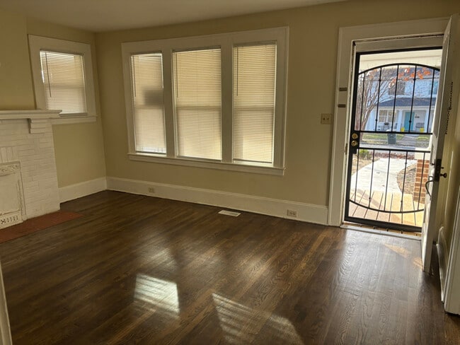 Photo - 2939 Bon Air Ave