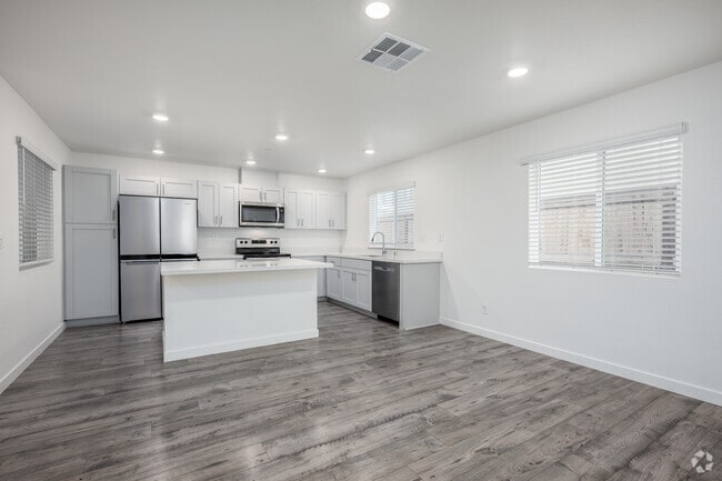 4BR, 2.5BA - 1,832SF - Dining Room