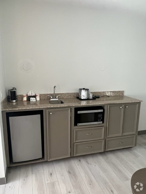Building Photo - 5600 Bluebonnet Blvd Rental