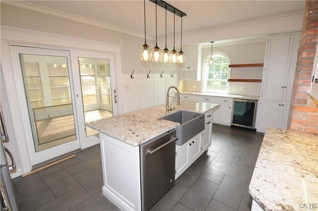 Photo - 100 Utica St