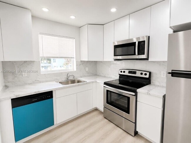5090 SW 64th Ave Unit 305