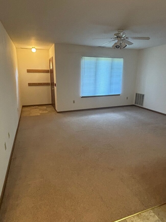 325 Prairie Ave Unit 303