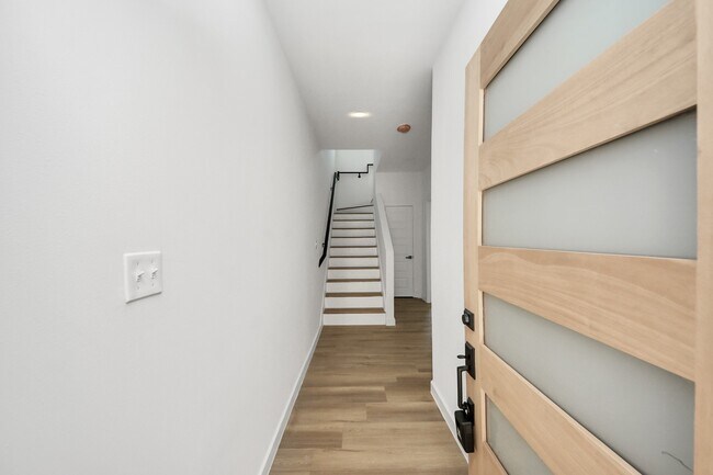 Photo - 1216 D E 34th St