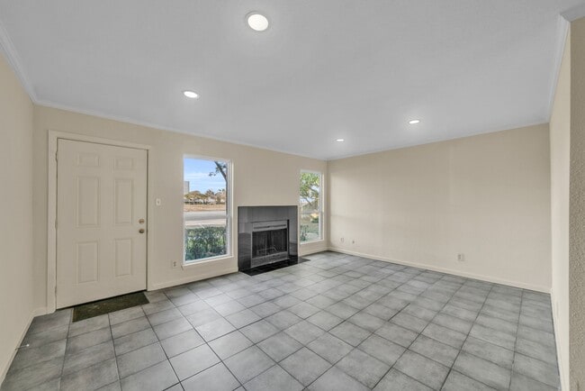 Photo - 6111 Beverly Hill St Unit 3