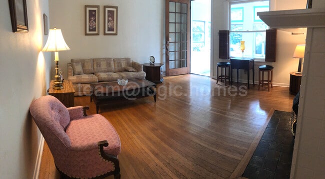 Living room - 5918 Douglas St Townhome