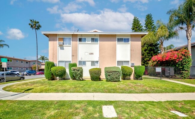 Building Photo - 1381 Burwood St Unit 1 Rental