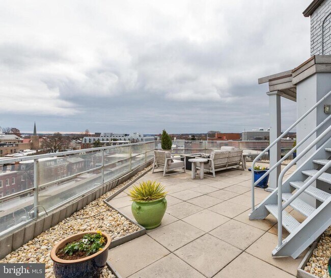 Photo - 815 King St Unit 5E