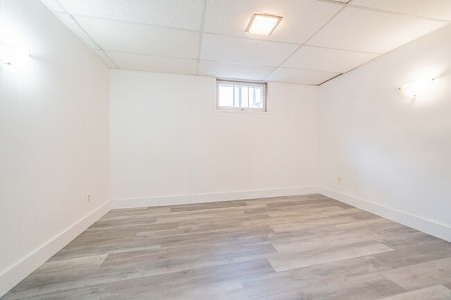 Photo - 371 Ambrose St