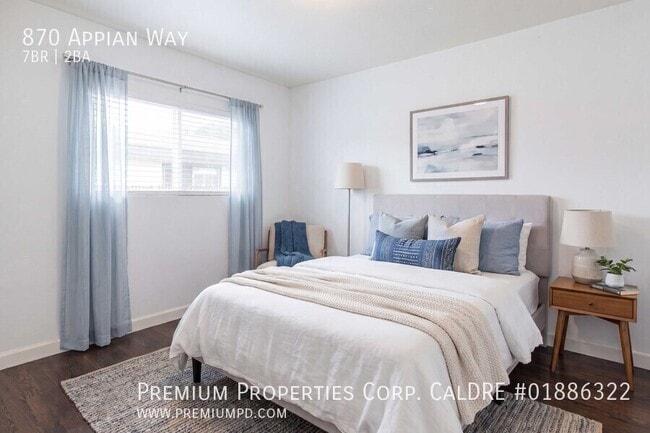 Photo - 870 Appian Way