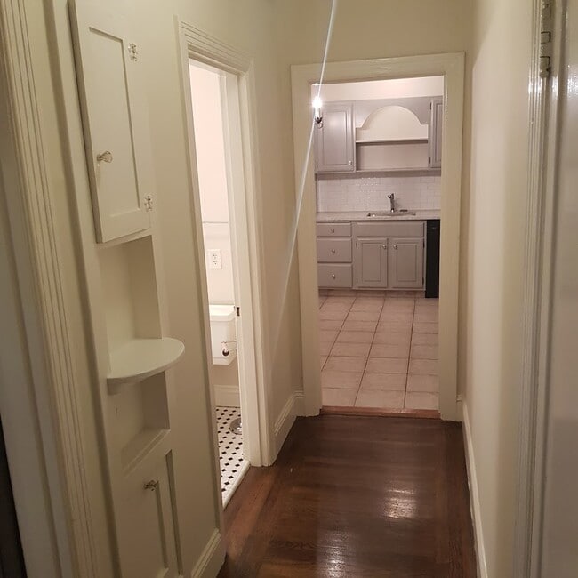 Building Photo - 1906 Green St Unit #2 Rental