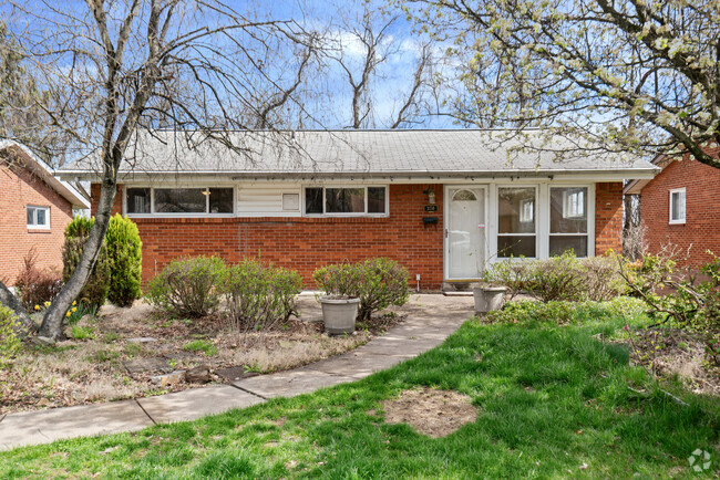 Building Photo - 370 Princeton Dr Rental