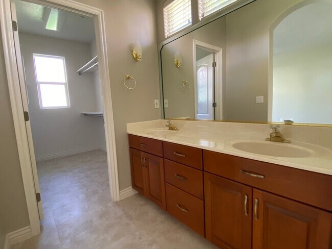 Photo - 862 Owls Way