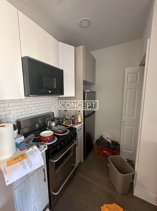 Building Photo - 11 Queensberry St Unit 28CP