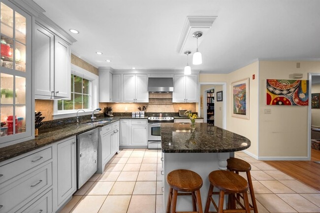 16 Lamington Hill Rd