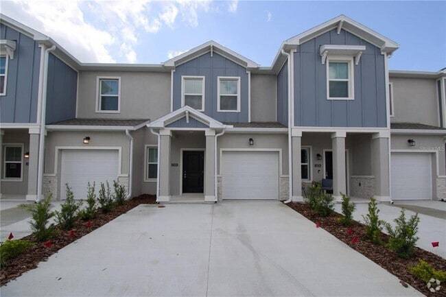Building Photo - 2500 Skyline Lp Rental