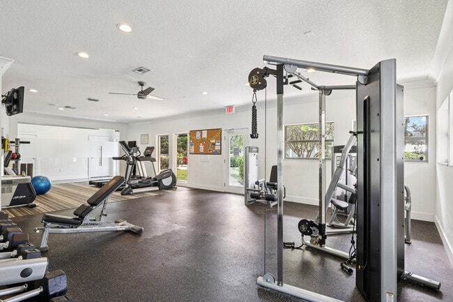 Photo - Lakeside Glen Apartments