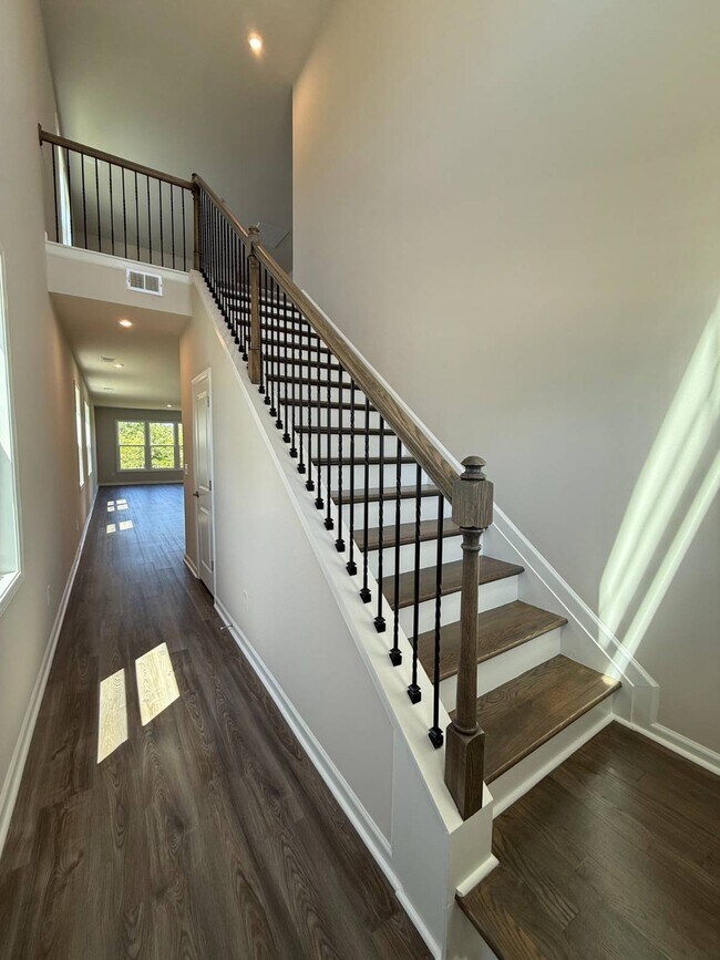 Photo - 749 Count Fleet Ct