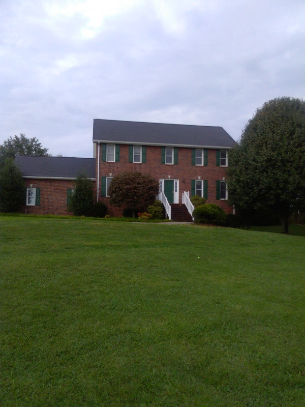 Building Photo - 215 Apple Ridge Dr Rental