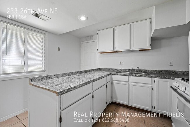 Photo - 233 26th Ave NE