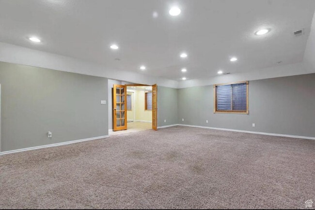 Building Photo - 6986 Jordan Cl Cir