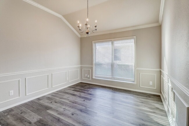 Photo - 903 Grouse Rd