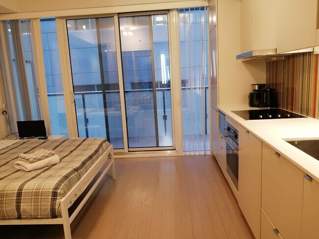 Photo - 101 Peter St Unit FL7-ID1347735P