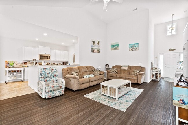 Photo - 840 Windsor Rose Dr
