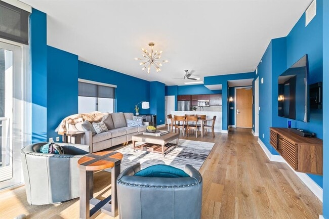 Photo - 603 Davis St Unit 1103