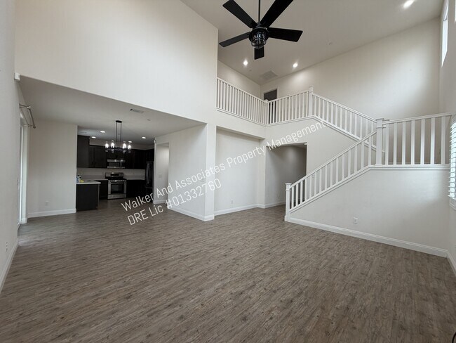 327 Las Flores Dr