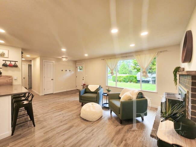 Photo - Rambler with Fantastic Covered Deck & Community Pool