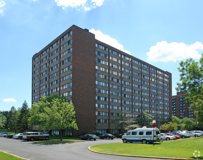 Building Photo - Yorktown Continental