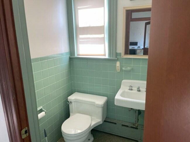 Photo - 19 W Cottage Ave Townhome