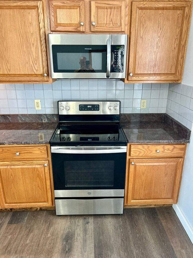 Photo - 21 Oak St Unit 2nd Floor