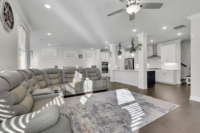 Photo - 1070 Poppy Pointe