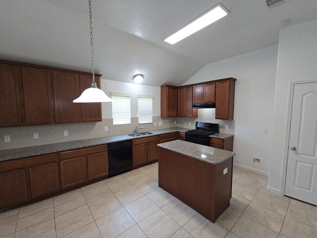 Photo - 1306 Squire Dr