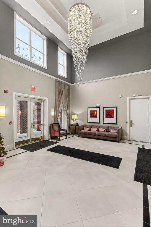 Photo - 1641 International Dr Unidad 415