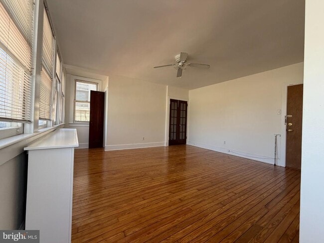 Photo - 522 Main St Unit B