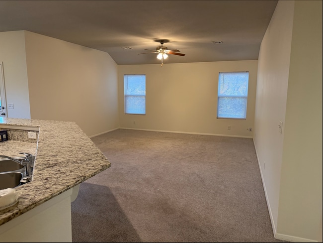 Photo - 1216 W Duncan Rd