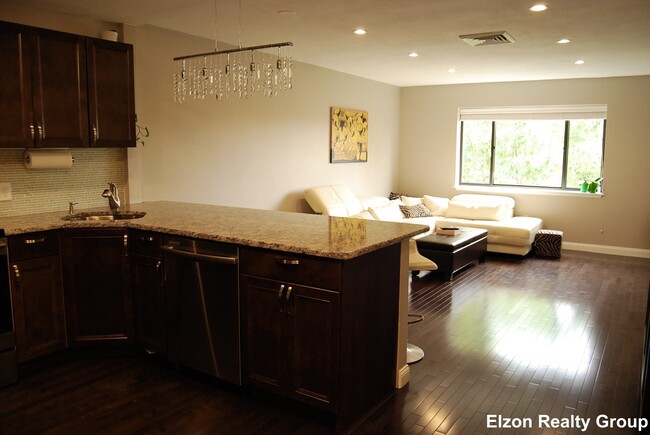 Building Photo - 276 Chestnut Hill Ave Unit 26 Rental