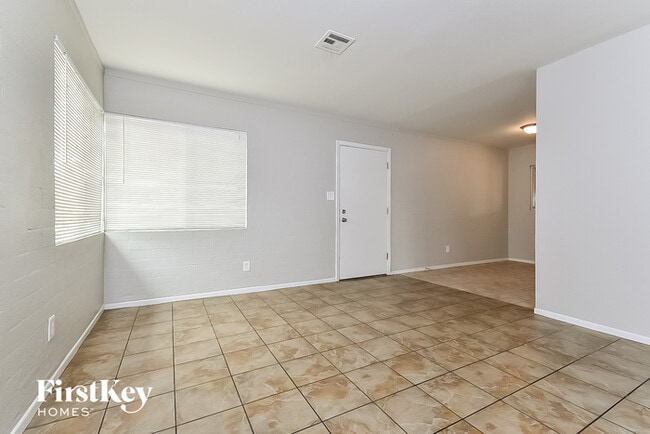 Photo - 5236 Apple Valley Ln