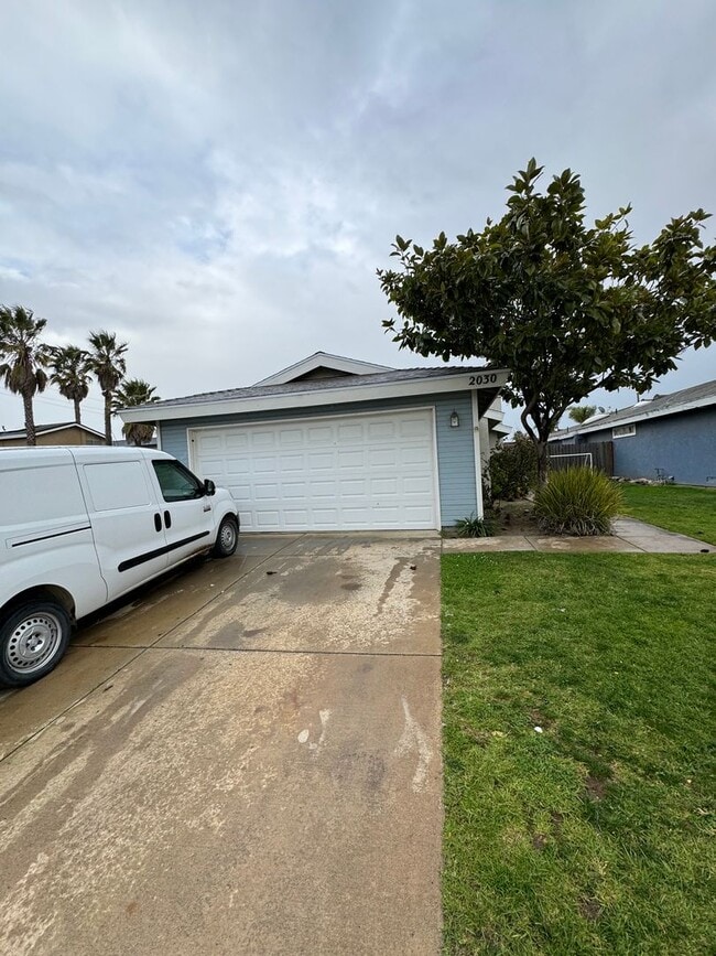 3 Bedroom 2 Bathroom Home in Santa Maria - 3 Bedroom 2 Bathroom Home in Santa Maria