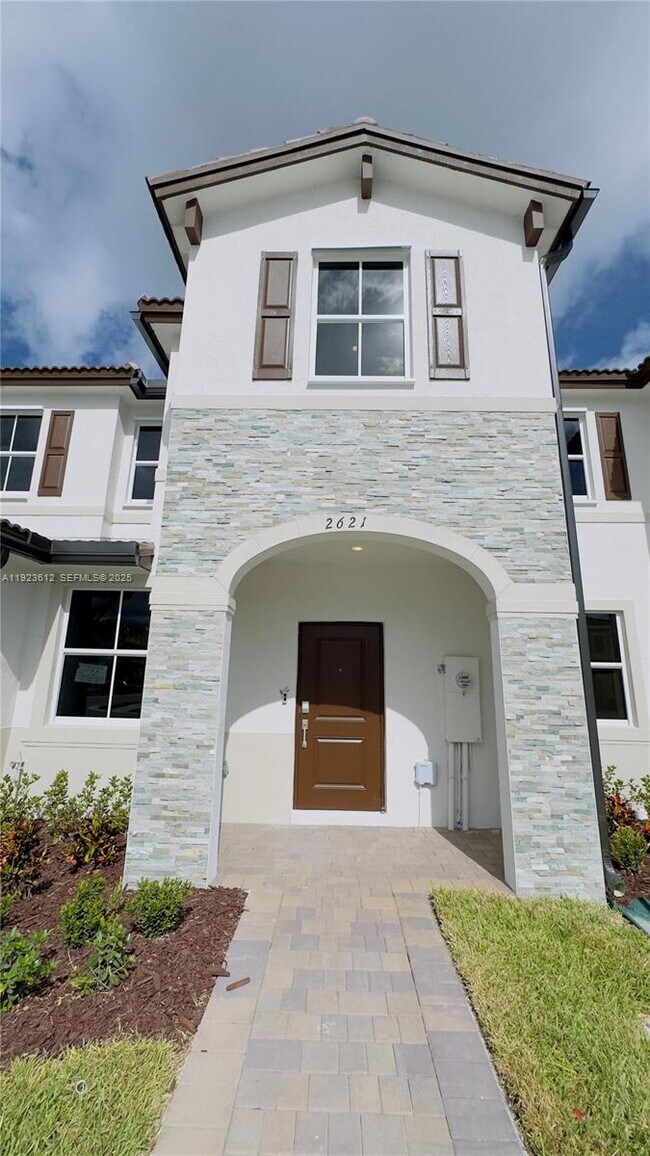 Photo - 2621 SE 27th Dr