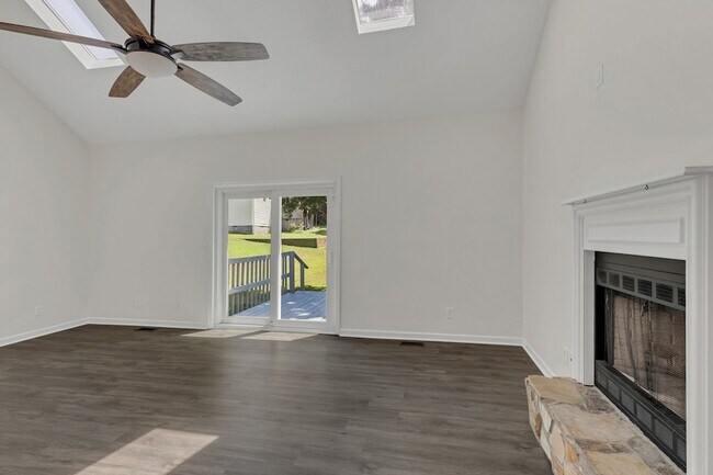 Photo - 716 Piccadilly Row Casa