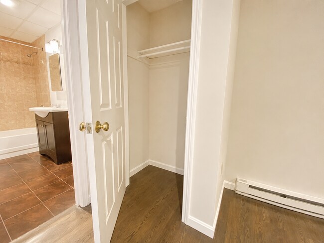77 Park Dr Unit A